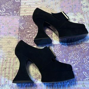 John Fluevog Mega Munsters in black suede. Size 9 look pristine
